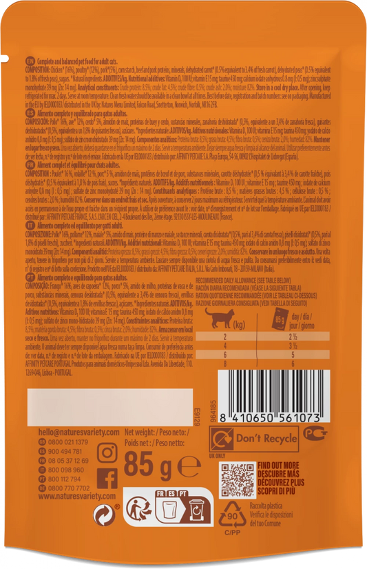 Bites in Gravy Chicken For Adult Cats